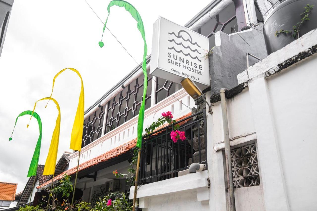 Sunrise Surf Guest House Canggu  Exterior photo